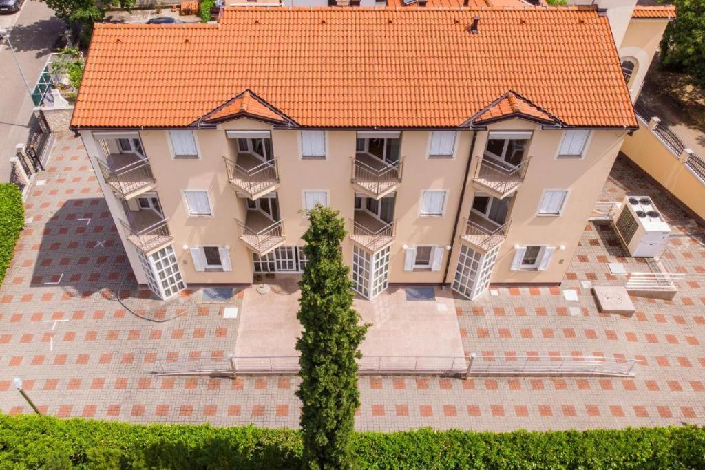 B&B Pansion Vago Malinska Exterior photo