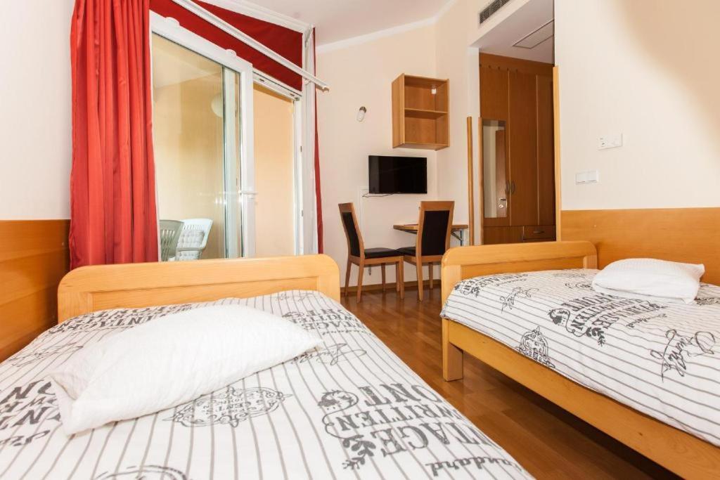 B&B Pansion Vago Malinska Exterior photo