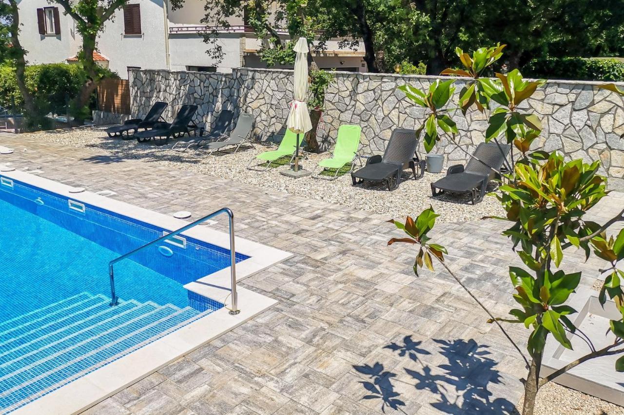 B&B Pansion Vago Malinska Exterior photo